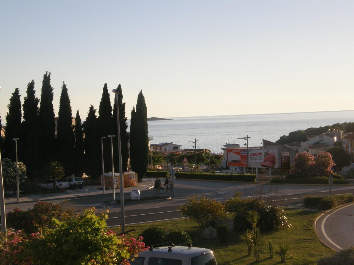 Apartment Lele Primošten Buitenkant foto