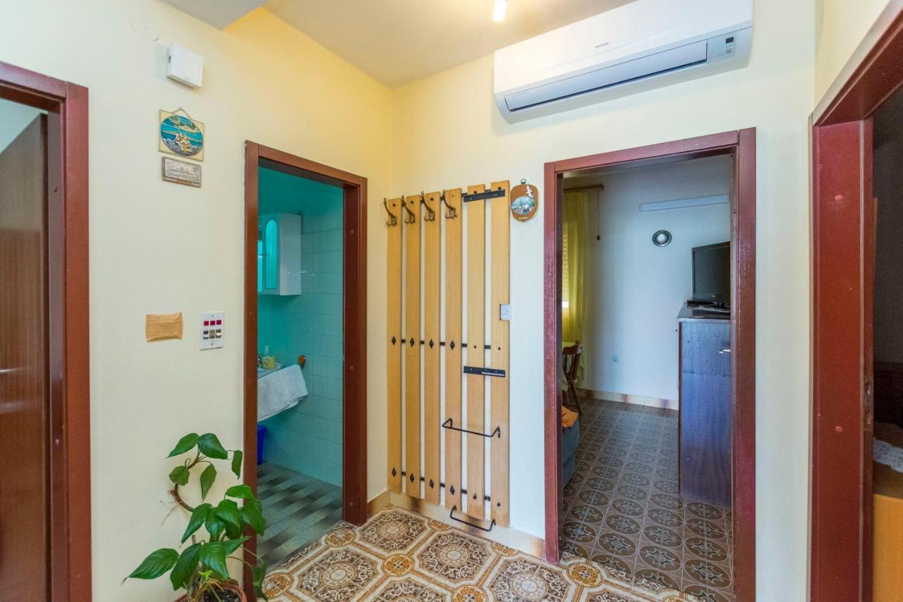 Apartment Lele Primošten Buitenkant foto