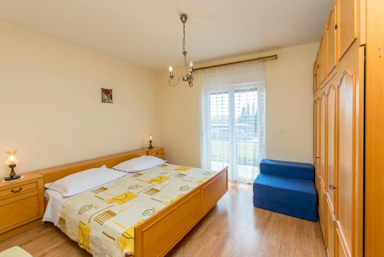 Apartment Lele Primošten Buitenkant foto